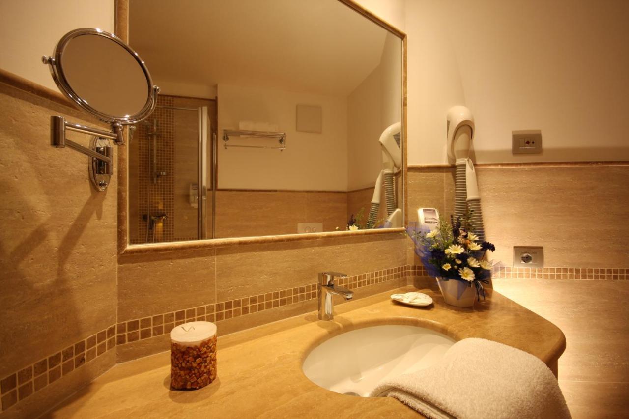 Hotel Pineta Baselga di Pinè Habitación foto